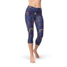 Load image into Gallery viewer, Womens Paisley Butterfly Capri Leggings