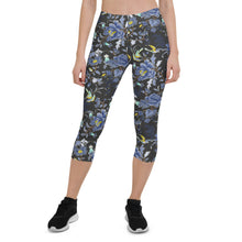 Load image into Gallery viewer, Oriental Floral Capri Leggings on Dark Gray
