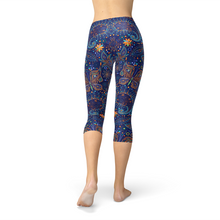 Load image into Gallery viewer, Womens Paisley Butterfly Capri Leggings
