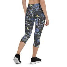 Load image into Gallery viewer, Oriental Floral Capri Leggings on Dark Gray
